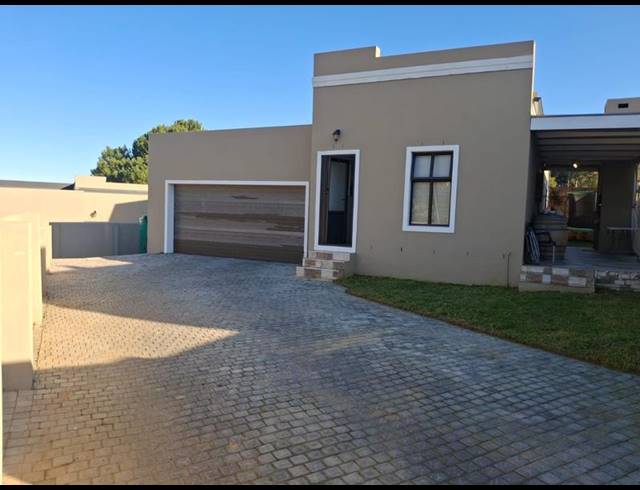 3 BEDROOM HOUSE FOR SALE IN GLEN LILLY
